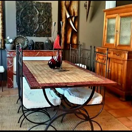 Maison Nimoise Сasa de vacaciones *